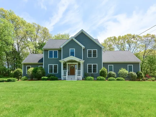 34 Longfellow Dr, Franklin, MA 02038