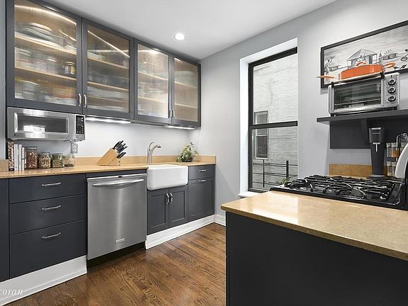 4th image of 1405 8th Ave #3C