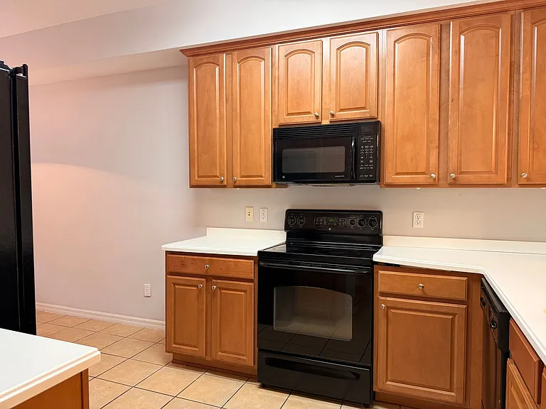 9434 Myrtle Creek Ln #911 — Photo 5