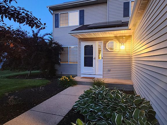 4th image of 950 Donnelly Pl