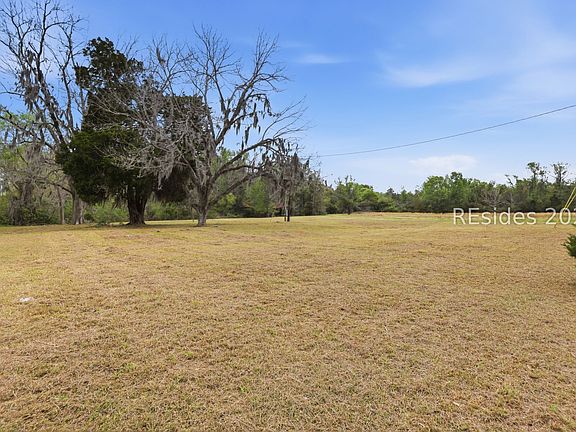 4th image of 110 Storyteller Rd