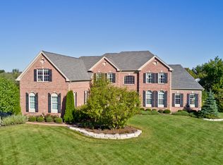 2580 Bayswater Cir, Gurnee, IL 60031