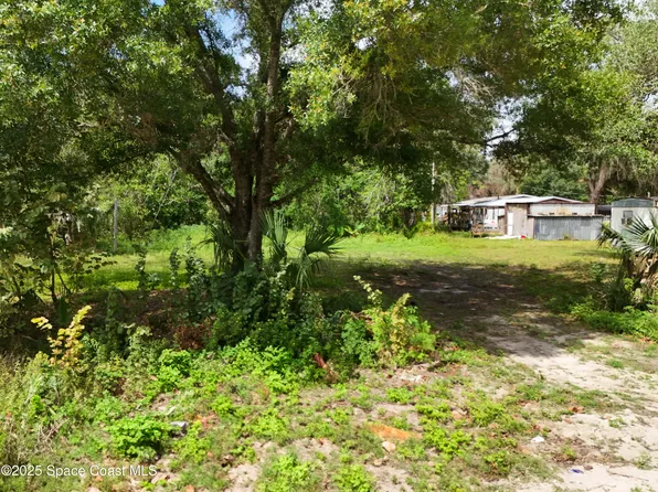 4820 Dogwood Rd, Mims, FL 32754