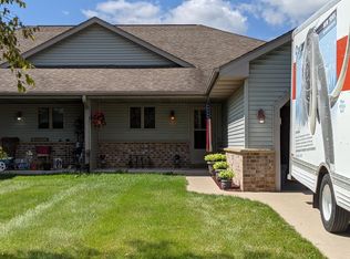 565 Timberline Dr, Slinger, WI 53086
