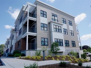 125 Midway Rd #105, Cranston, RI 02920