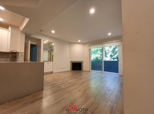 8819 Harratt St APT 306, West Hollywood, CA 90069