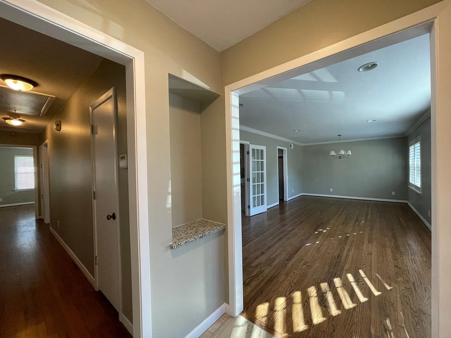 3 bed, 1676 sqft, $3,195 — Photo 3