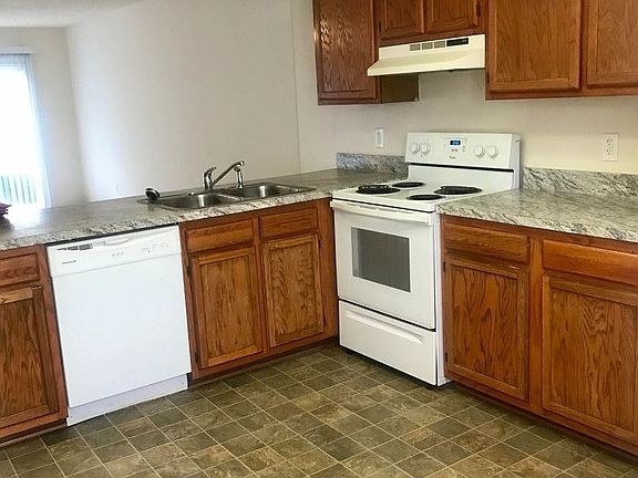 2nd image of 1403 Woodscape Ln