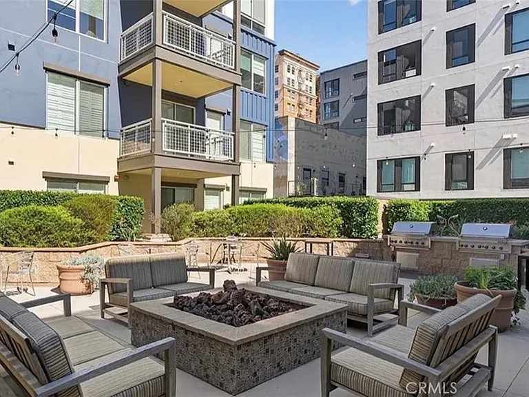 150 The Promenade N — Photo 24
