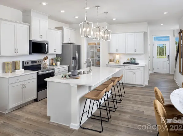 641 Cassidy Ct, Clover, SC 29710