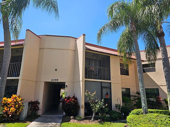 4th image of 2055 NE Collins Circle #6110