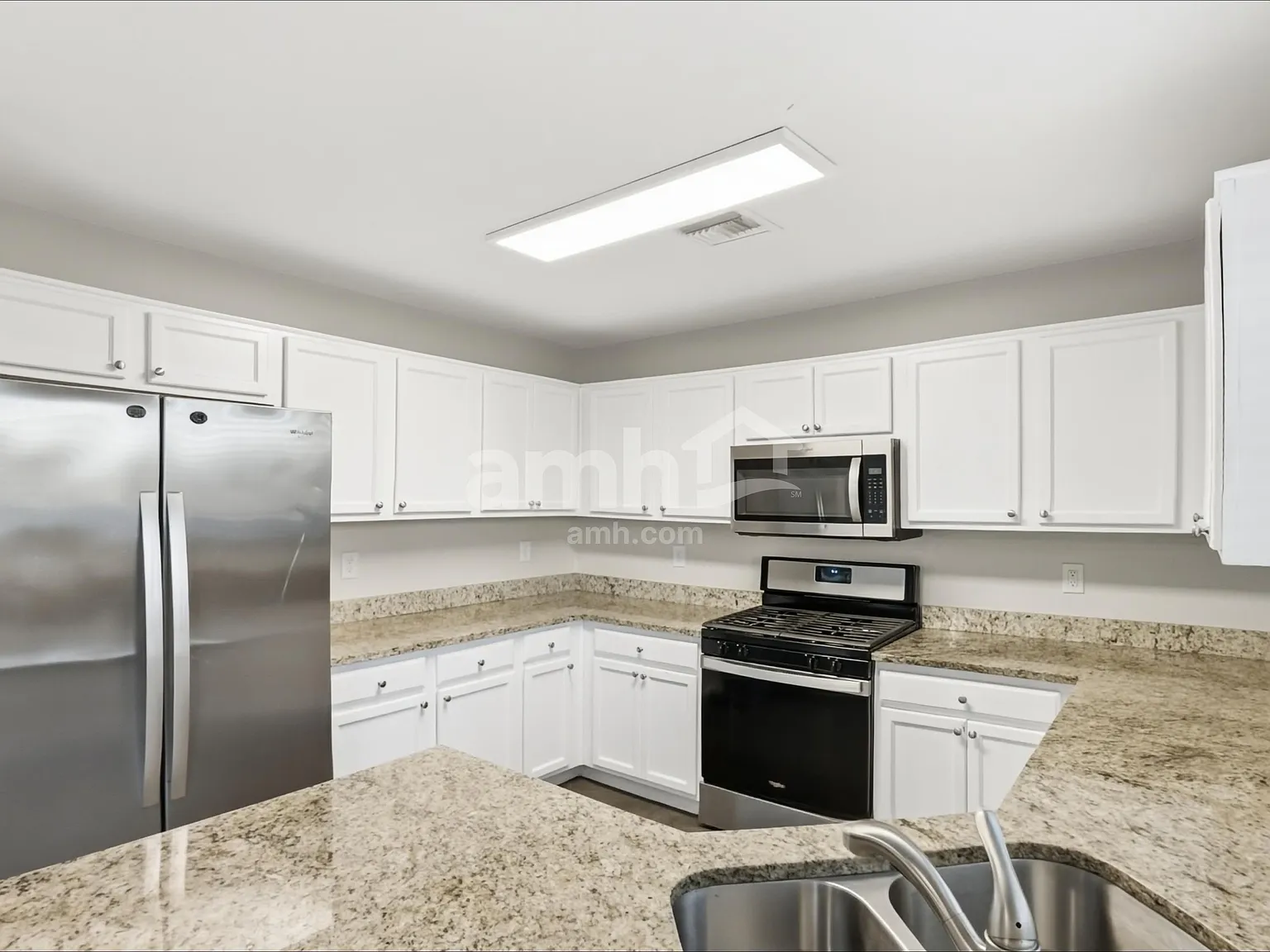 4 bed, 2.0 bath, 1844 sqft, $2,000 — Photo 3