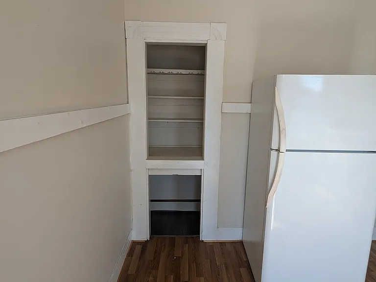 32 Bridge St #4 — Photo 6