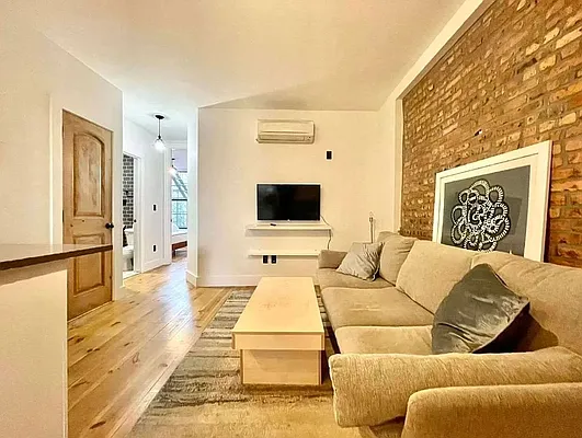 Rented by Doorway NYC, LLC | media 23