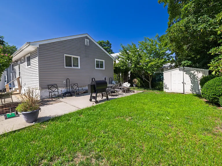 37 Hickory Rd — Photo 18