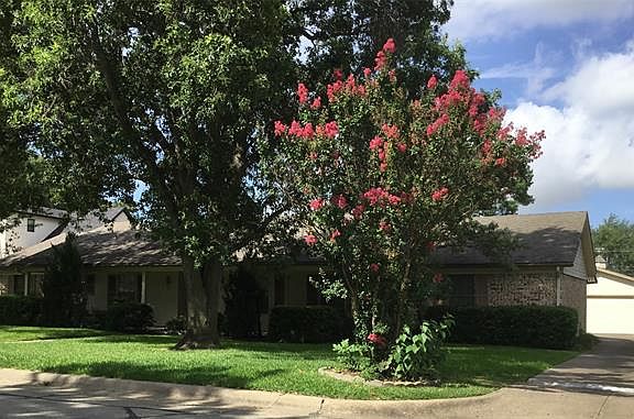 3rd image of 14467 Tanglewood Dr