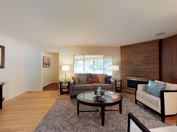 4th image of 3111 Cowper St