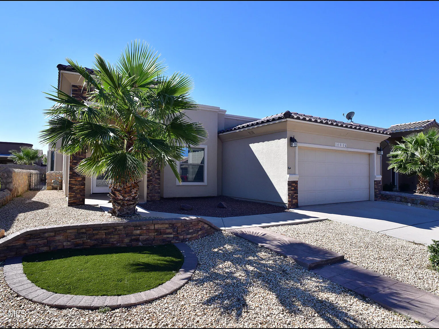 4 bed, 2.0 bath, 1568 sqft, $1,900 — Photo 1