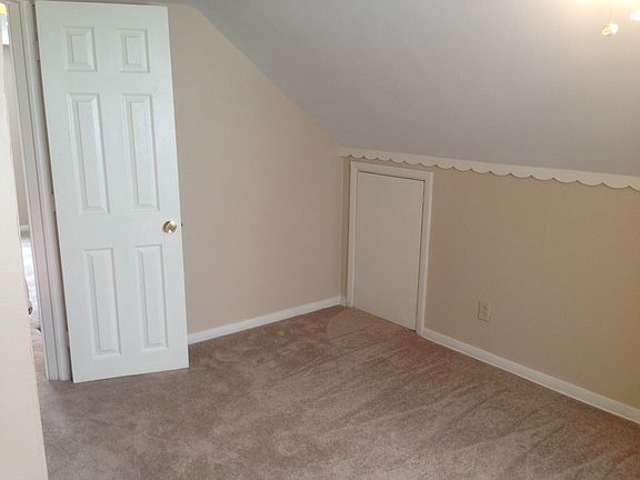 4th image of 408 E 323rd St