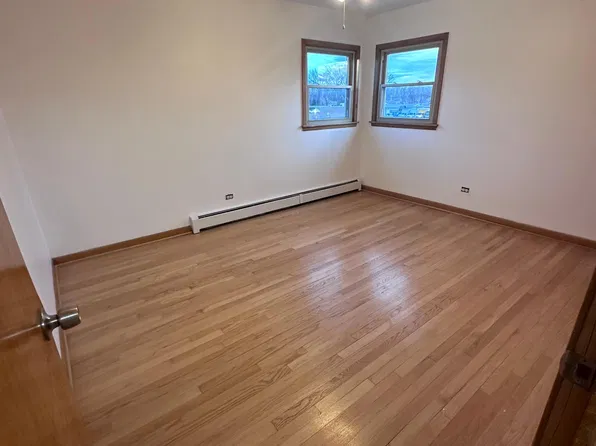 8630 Fullerton Ave APT 2S, River Grove, IL 60171