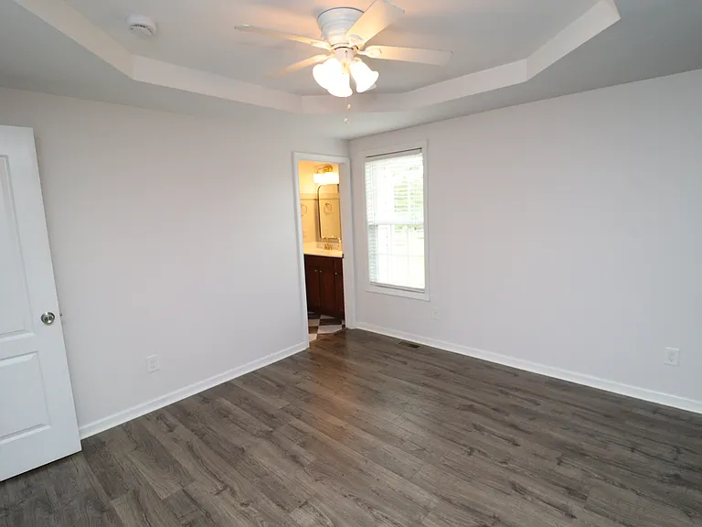 1041 Parkers Ridge Dr — Photo 17