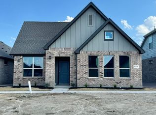 5228 Heritage St, Haltom City, TX 76117