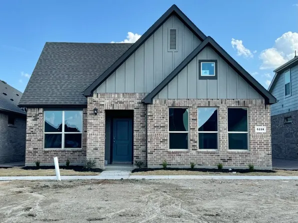 5228 Heritage St, Haltom City, TX 76117
