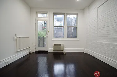 Rented by Wave Real Estate Group