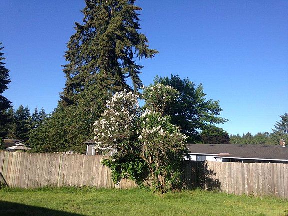 4th image of 15002 11th Ave E