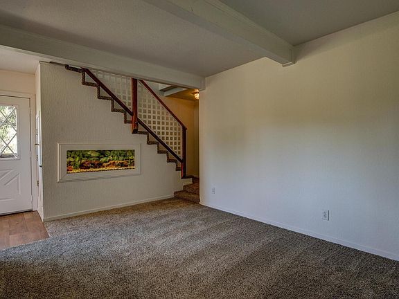 5th image of 16595 Creekside Dr