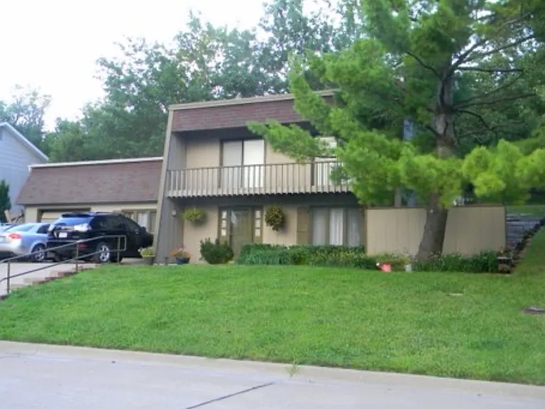 2716 Aspen Way — Photo 1