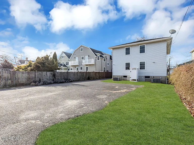404 9th Ave #UPPER — Photo 29