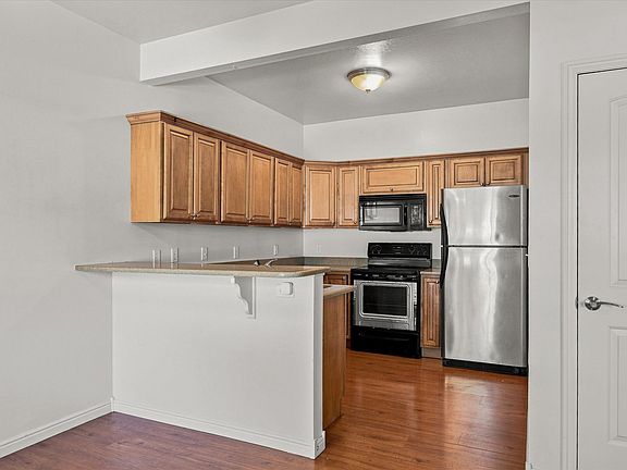 5th image of 471 W 1490 N APT 104