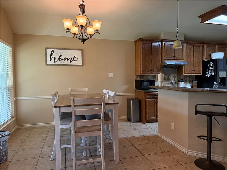 3908 Tournay Ln — Photo 5