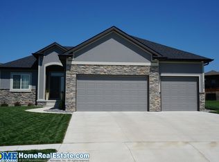 7238 Rebel Dr, Lincoln, NE 68516