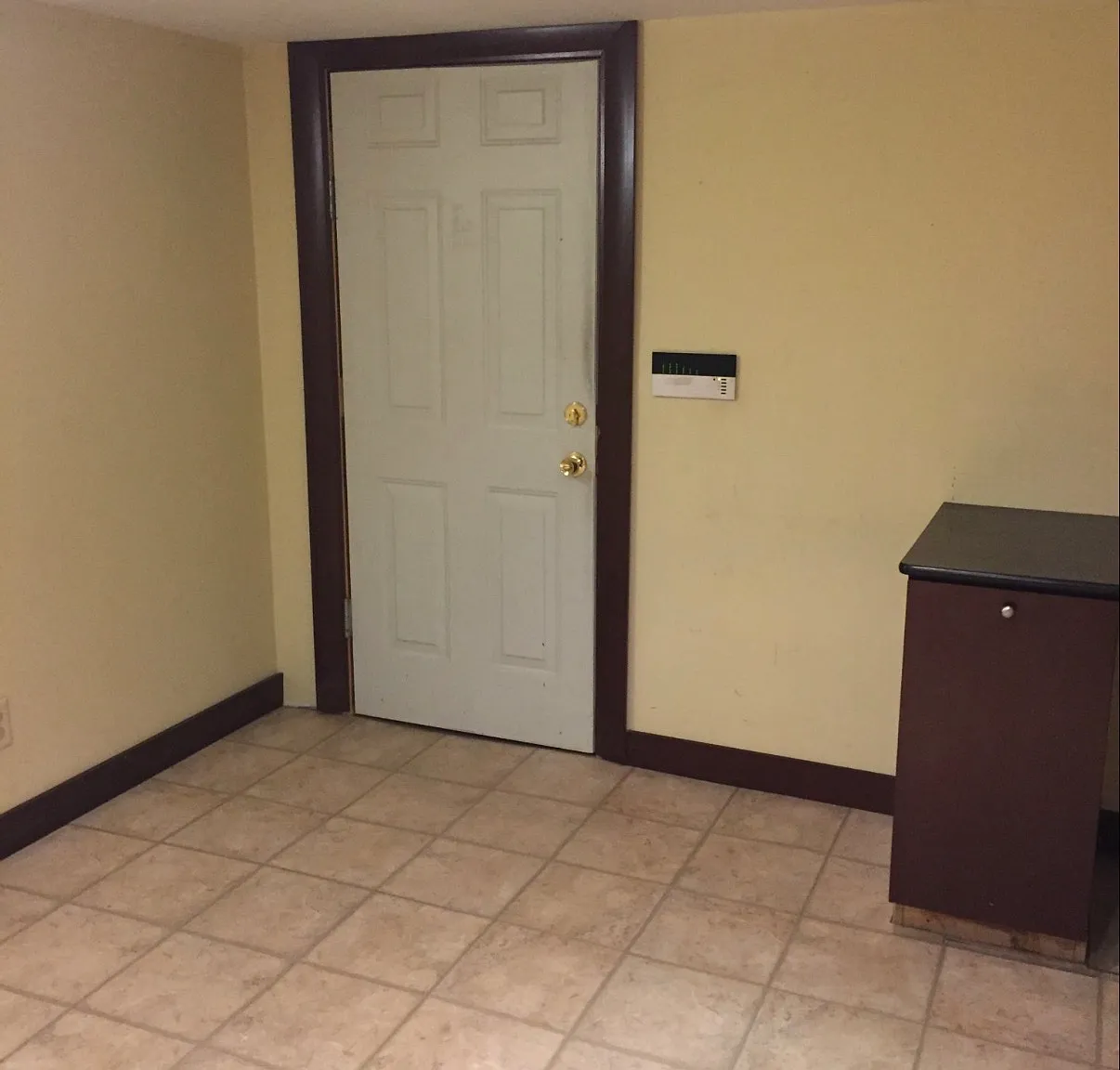 Studio, 600 sqft, $2,500 — Photo 4