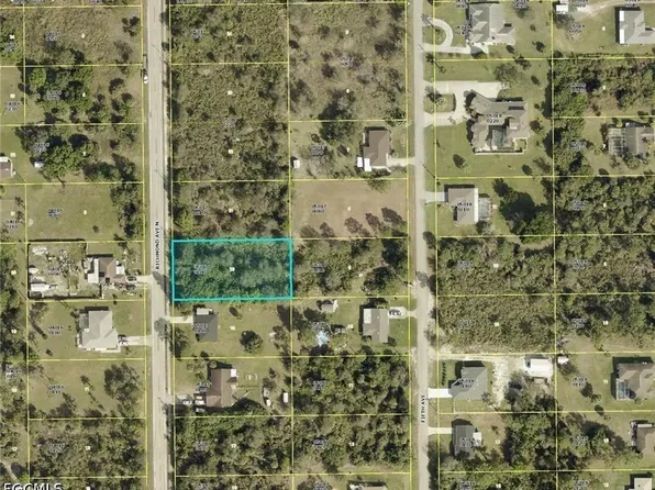 510 Richmond Ave N, Lehigh Acres, FL 33972