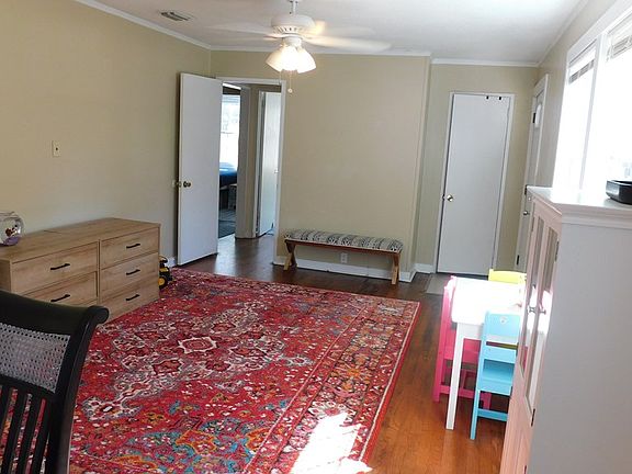 5th image of 1609 Garland Pl