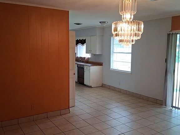 2nd image of 1515 Cardinal Ln