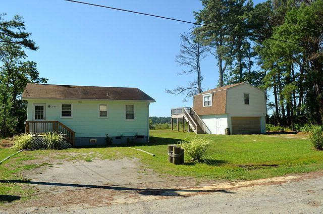 1st image of 7071 Pine Dr