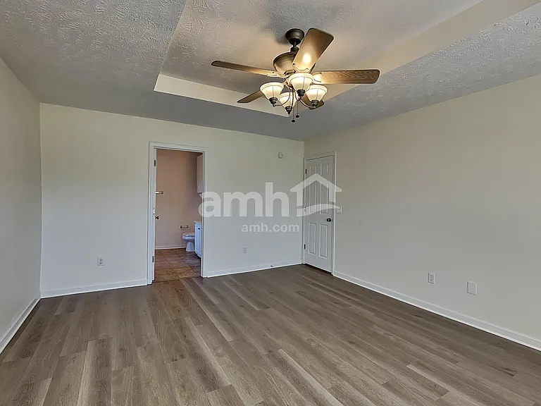 2840 Meadow Gln — Photo 11