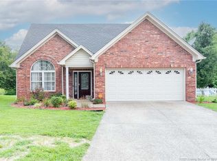 7546 Eagle Ridge Dr, Sellersburg, IN 47172