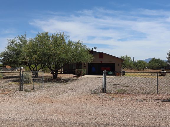 3rd image of 556 E CAMINO DE TUNDRA --