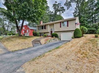 15 Hyacinth Dr, Nashua, NH 03062