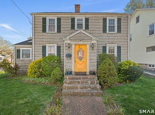 455 Woodlawn Ave, Stratford, CT 06614