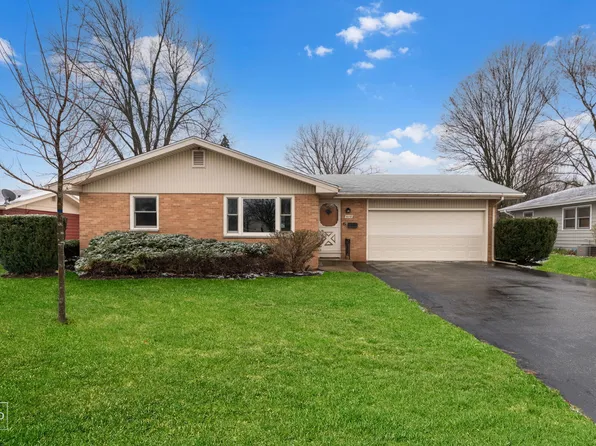 610 Oak St, North Aurora, IL 60542