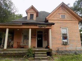 359 Maple St, Dyer, TN 38330