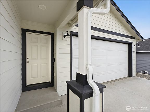 4th image of 2307 SE Sage Brooke Road