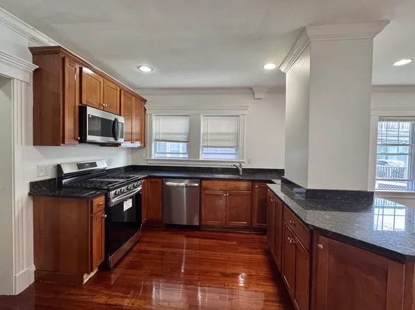 10 Woodfield St, Dorchester, MA 02122