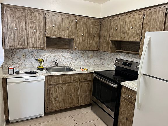 2nd image of 8853 Dania Dr Unit 8853